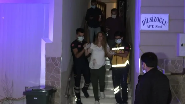bursada-eve-giren-hirsiz-once-kafasini-kapiya-vurdu-ardindan-da-bicakladi-1631857818624.jpg Bursa’da eve giren hırsız önce kadının kafasını kapıya vurdu ardından da bıçakladı - 2