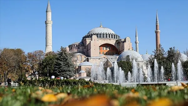 Kültür ve Turizm Bakanı Mehmet Nuri Ersoy'dan flaş Ayasofya açıklaması! Çok ciddi bir tadilat gerçekleştirilecek - 3