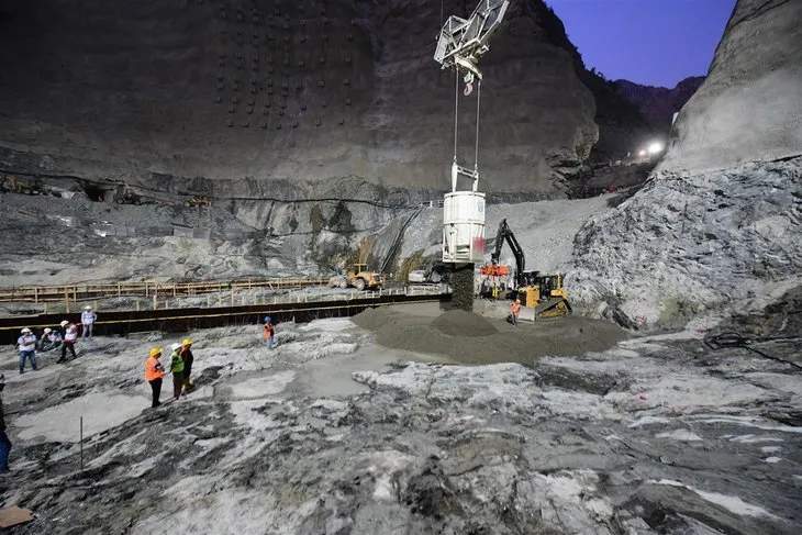 Yusufeli Barajı son durum | Son metreküp beton döküldü! Türkiye’nin en büyüğü olacak