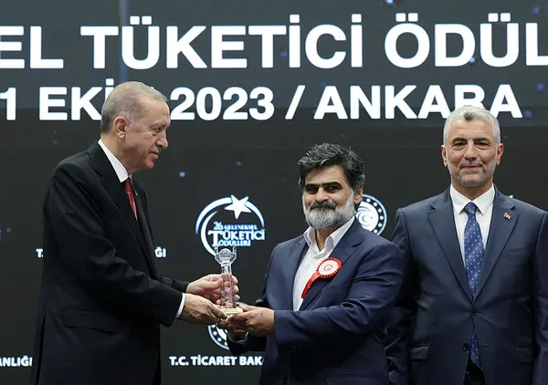 baskan-erdogan-firsatcilik-pesinde-kosanlara-kesinlikle-nefes-aldirmayacagiz-1697031704058.jpg Başkan Erdoğan: Fırsatçılık peşinde koşanlara kesinlikle nefes aldırmayacağız - 10