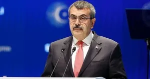 Zorunlu eğitimde 4+4+4 sistemi değişiyor mu?