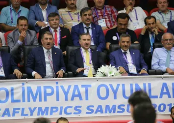 Sahadan çekilen takımı Bakan Bak ikna etti