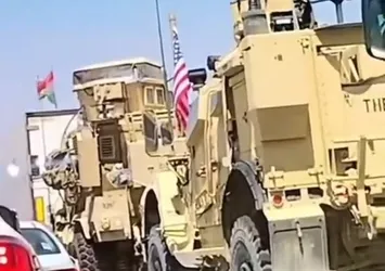 Sözde NATO müttefiki ABD terör örgütü PKK'ya desteğini sürdürüyor! Eski ABD Savunma Bakanı Miller PKK'lı terörist Mazlum ile yan yana poz kesti