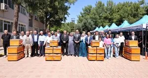 Mardin’de 800 üreticiye 4 bin arılı kovan dağıtıldı