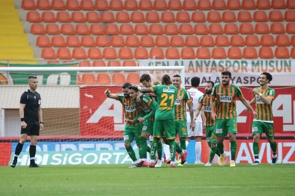 Alanyaspor 4-0 Antalyaspor maç sonucu ÖZET - 4
