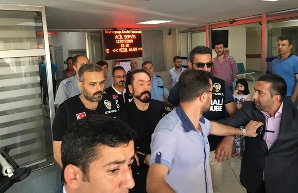 adnan-oktar-da-dilan-polat-gibi-avm-tutkunu-cikti-itirafci-ve-sikayetciler-anlatti-1708684990851.jpeg Adnan Oktar da Dilan Polat gibi AVM tutkunu çıktı! İtirafçı ve şikayetçiler anlattı - 4