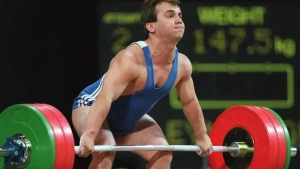 Naim Süleymanoğlu’nun hastalığı nedir, neden öldü? Dizanteri hastalığı nedir? Naim Süleymanoğlu’nun Seul Olimpiyat rekoru...