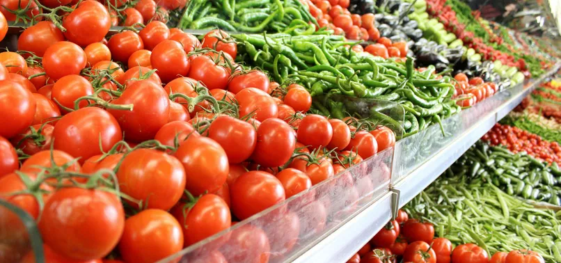 ‘Bizde domates 1.5 lira daha pahalıya yemeyin’