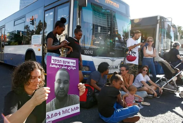 İsrail'de Etiyopya asıllı Solomon Tekah'ın ölümüyle ilgili gösterilerde 47 polis yaralandı