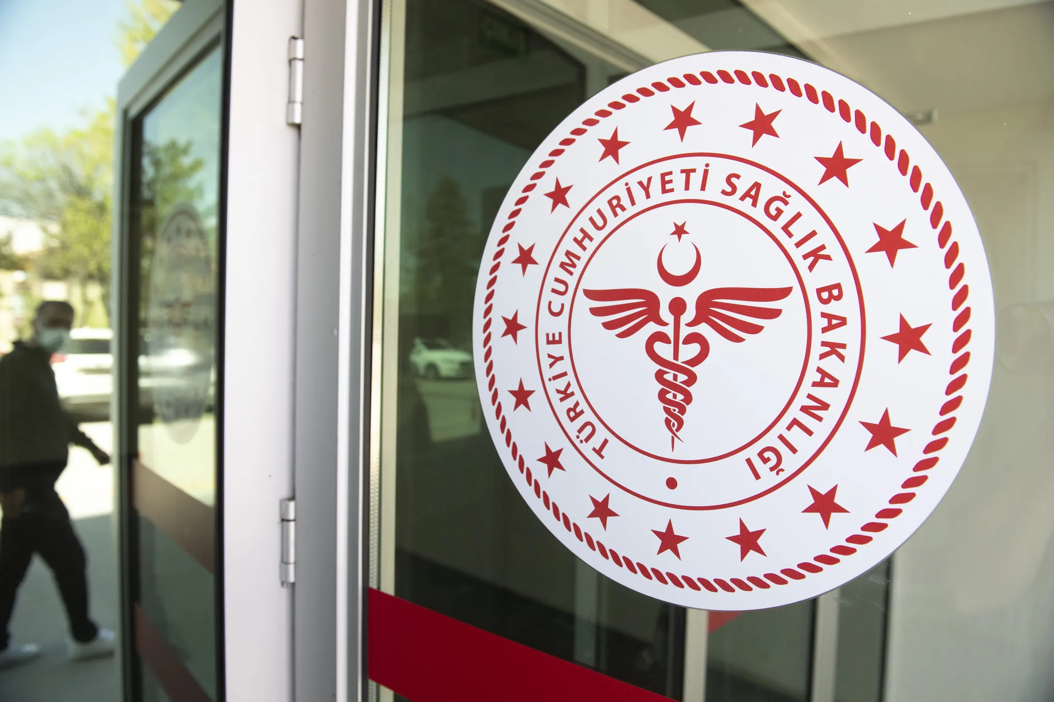 Sağlık Bakanlığı iller arası tayin başvuruları başladı! 2026 kura takvimi
