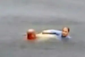 İstanbul’da helikopter düştü