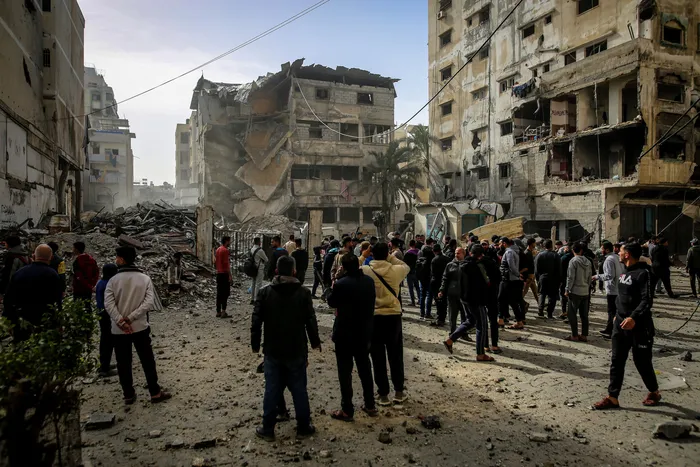 katil-israilden-gazzede-katliam-sivillerin-kaldigi-cadirlar-hedef-alindi-37-olu-1769878902662.jpg Fotoğraf (AA)