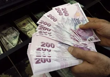 Köyüne dönen gençlere karşılıksız 30 bin TL
