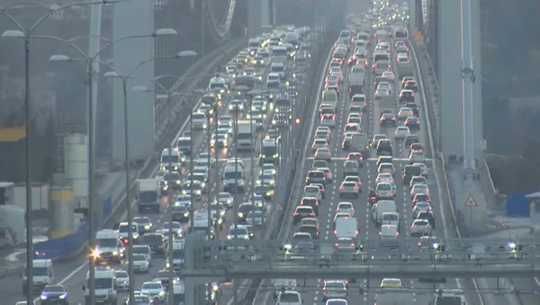 İstanbul'da trafik çilesi! Vatandaşlar eziyet çekiyor - 4