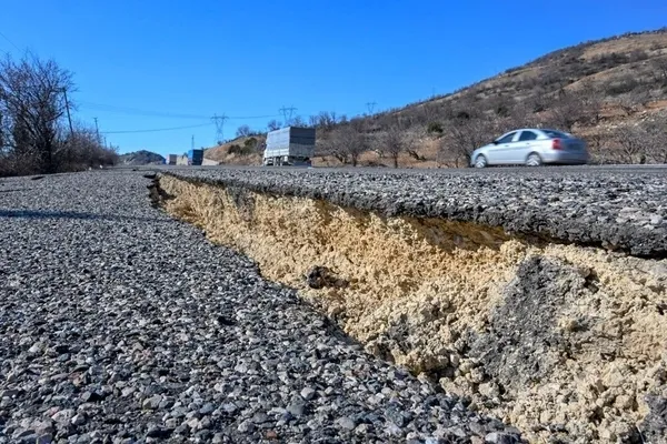 Depremden etkilenen yollar için seferberlik! Bakan Uraloğlu son durumu açıkladı: 6,3 milyar TL harcandı - 4