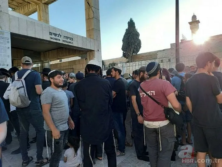 İsrail’den Kurban Bayramı öncesi Mescid-i Aksa’ya alçak saldırı! Fanatik Yahudiler polis eşliğinde geldi