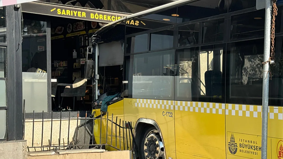 Börekçiye giren İETT otobüsünün şoförü: Fren tutmadı