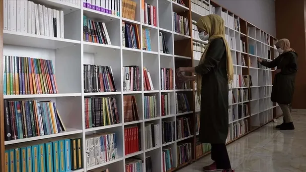 Okullar ne zaman 15 tatile girecek? 2022 MEB yarıyıl tatili ne zaman? Karne ayın kaçında verilecek?