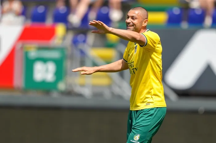 fortuna-sittardda-burak-yilmaz-hollanda-kariyerine-frikik-goluyle-basladi-1659806509559.jpg Fortuna Sittard'da Burak Yılmaz Hollanda kariyerine frikik golüyle başladı - 3
