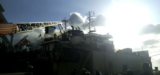 İstanbul Tuzla'da tersanede korku dolu anlar! Gemide yangın çıktı