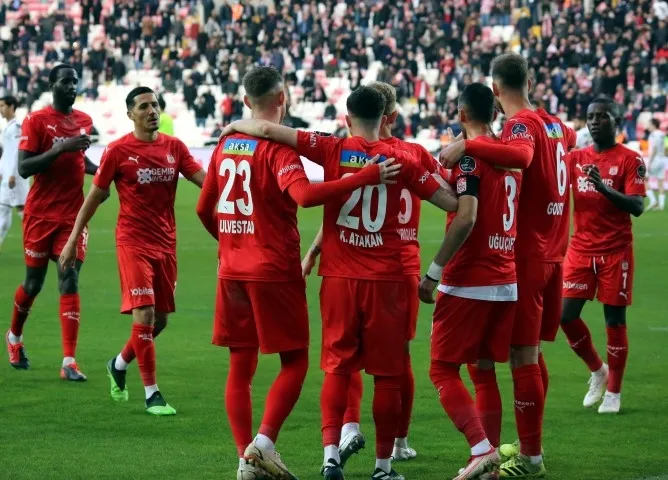 Sivas'ta Yatabare şov! Sivasspor 4-0 Hatayspor maç sonucu ÖZET - 4
