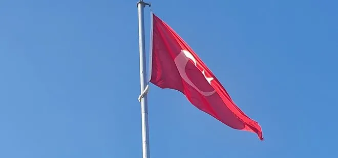 Bölükyayla’ya dev Türk Bayrağı dalgalandırıldı