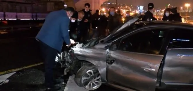 İstanbul’da feci kaza! Takla atarak metrobüs yoluna girdi