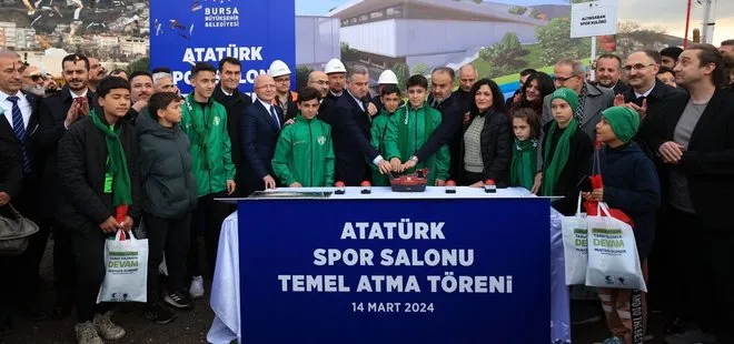 Gençlik ve Spor Bakanı Bak Gençlik Merkezi açılışına katıldı: Türkiye’de spor devrimi var