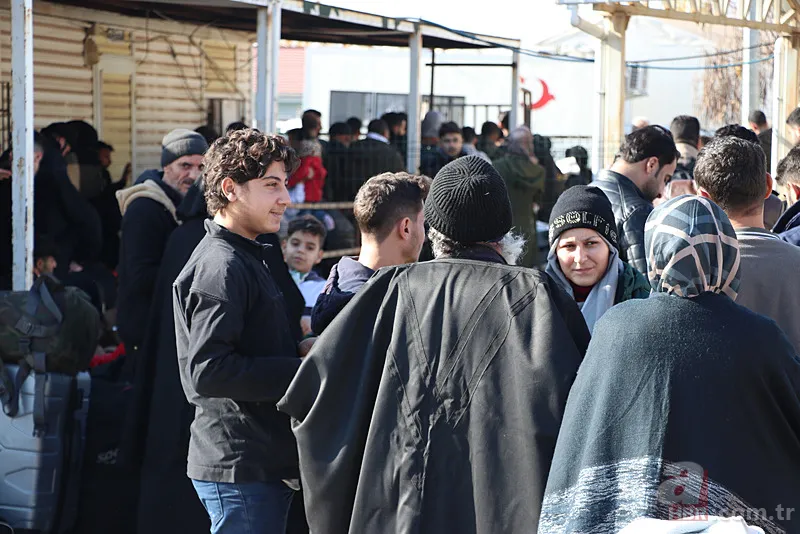 Hasret bitti: Türkiye'nin misafirleri "Özgür Suriye" yolunda! 2