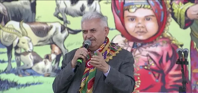 Başbakan Yıldırım: Cumhurbaşkanımızı şehit etmeye gelenlere en güzel dersi verdiniz