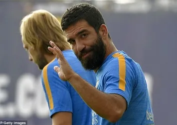 Arda Turan, Barcelona'dan ayrılıyor mu?