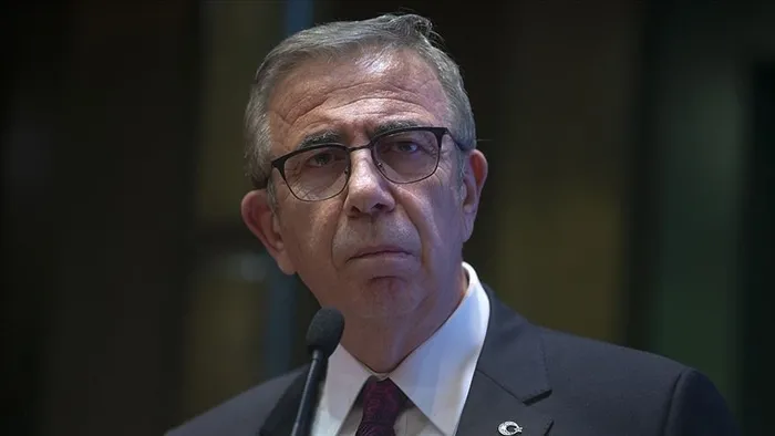 ozgur-ozel-tehdit-mesaji-atti-diyerek-duyurdu-kecioren-belediye-baskani-ozarslan-chpden-istifa-etti-1770577914002.jpeg “Özgür Özel tehdit mesajı attı” diyerek duyurdu! Keçiören Belediye Başkanı Özarslan CHP’den istifa etti - 6