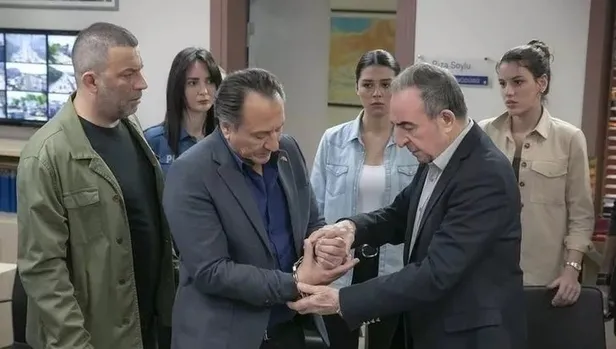 Fenomen dizi için flaş iddia... Arka Sokaklar 17. sezon ne zaman başlayacak? Arka Sokaklar yeni sezon tarihi açıklandı mı, bugün var mı? - 4