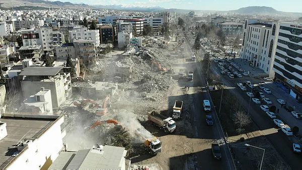1676581043153.jpg Deprem sonrası şehir merkezi taşınıyor! Belediye Başkanı duyurdu! Çoğu bina kullanılmaz hala gelmişti... - 7
