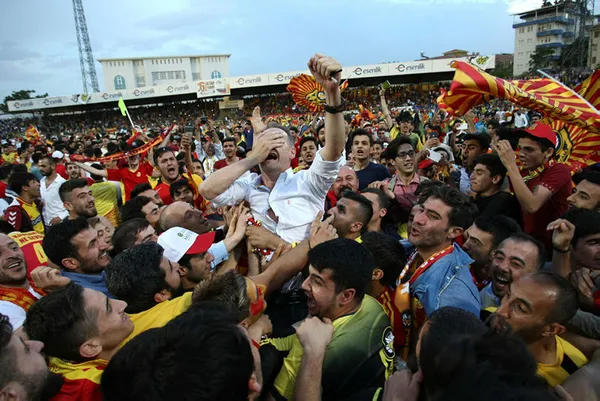 Yeni Malatyaspor ve Sivasspor Süper Lig'e terfi etti - 1