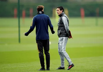 Emery'den Mesut Özil eleştirilerine yanıt