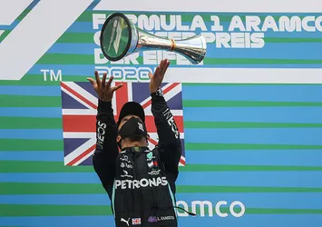 Almanya Grand Prix'ini Hamilton kazandı