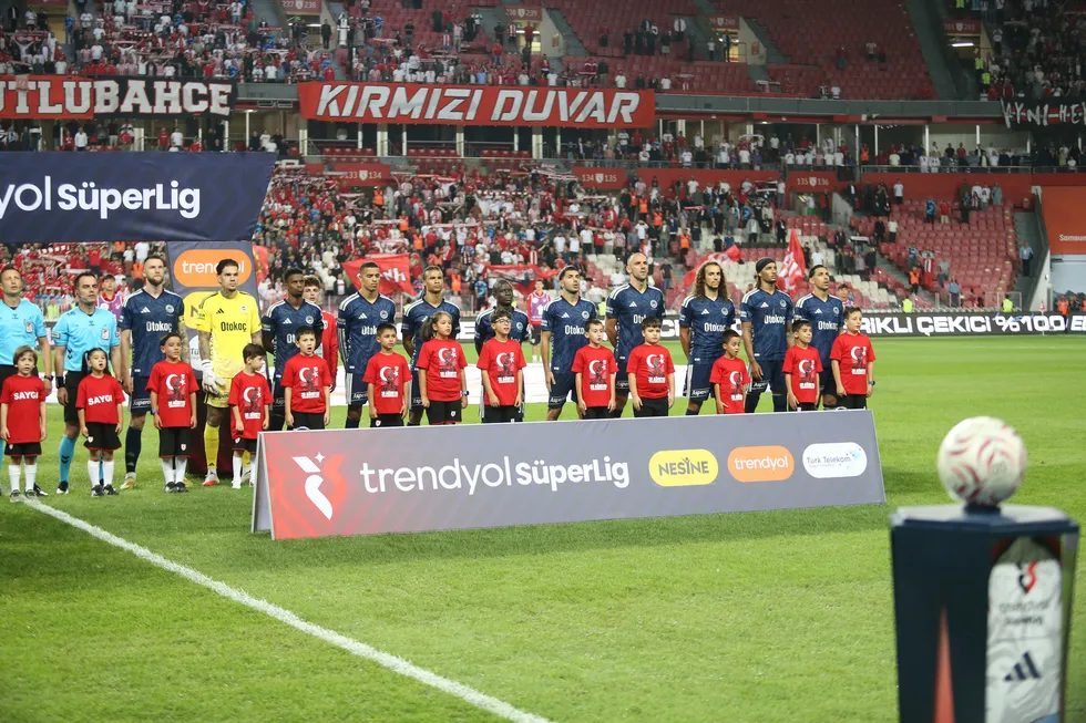 kanarya-zorlu-deplasmanda-samsunsporun-konugu-fenerbahce-1788118374070.jpg Kanarya deplasmanda hata yapmadı! Maç sonucu: Samsunspor 0-2 Fenerbahçe - 5
