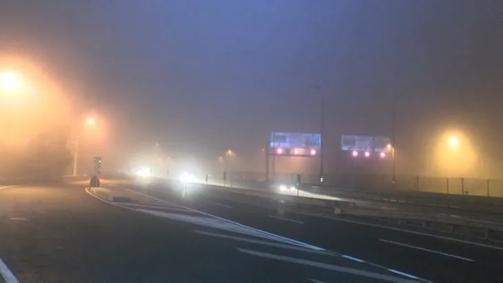 İstanbul’da yoğun sis etkili oldu! Sürücüler zor anlar yaşadı...
