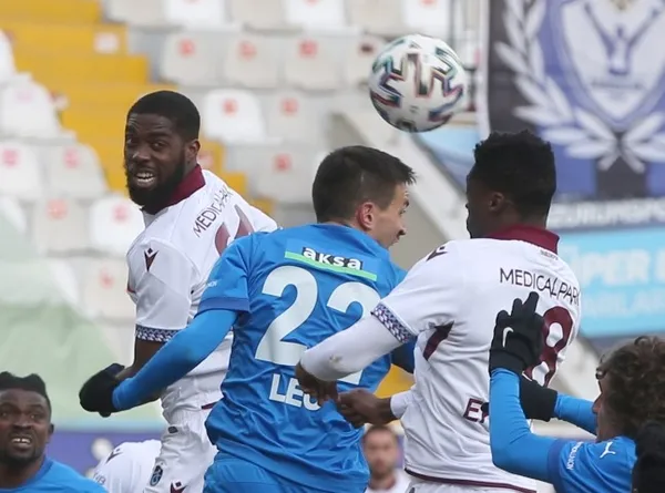 Fırtına zirveden uzaklaştı! Erzurumspor 0-0 Trabzonspor MAÇ SONUCU ÖZET - 7
