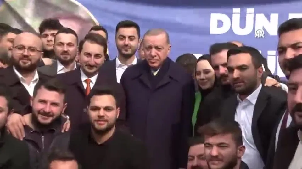 Başkan Erdoğan’a Kısıklı’da doğum günü sürprizi! Vatandaşlardan sevgi seli