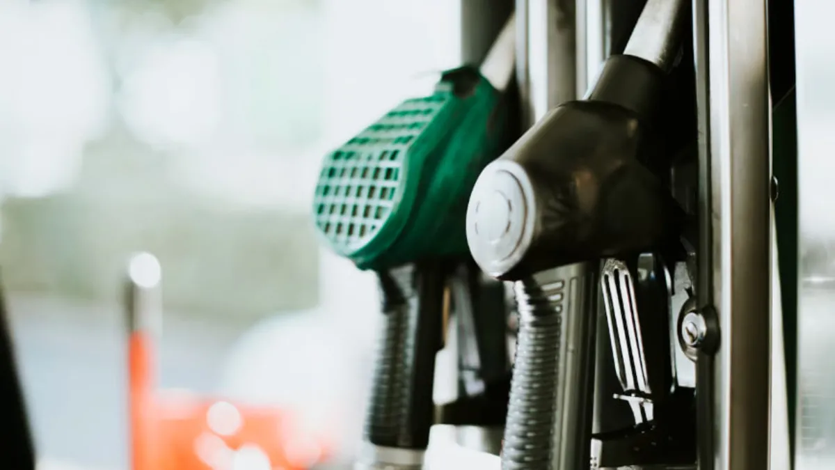 Pompa fiyatlarına güncelleme geliyor: Benzin ve motorine zam yolda!