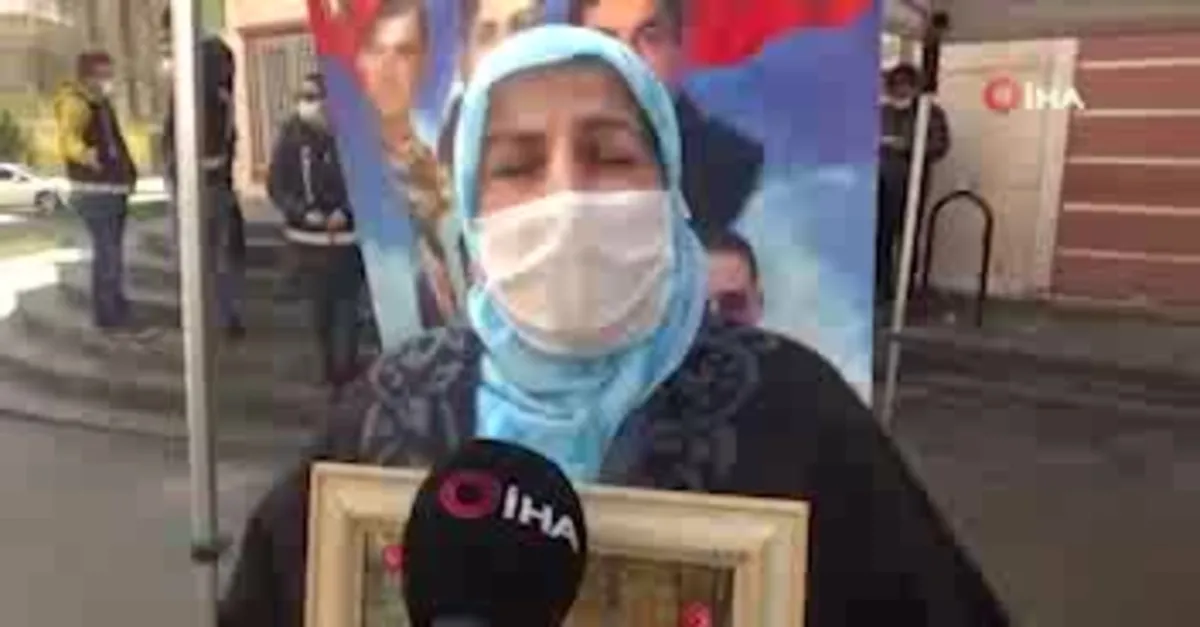 Diyarbakır annelerinin kararlı eylemi HDP'yi bitirdi! Binayı terk ettiler!