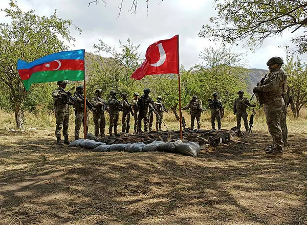 Ermenistan’dan Azerbaycan mevzilerine füzeli saldırı! Laçın ve Kelbecer hedef alındı