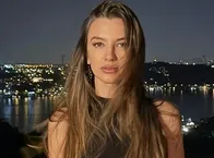 Oyunculuktan şarkıcılığa geçiş yaptı