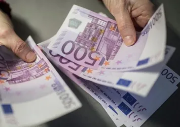 İtalya eurodan çıkabilir!