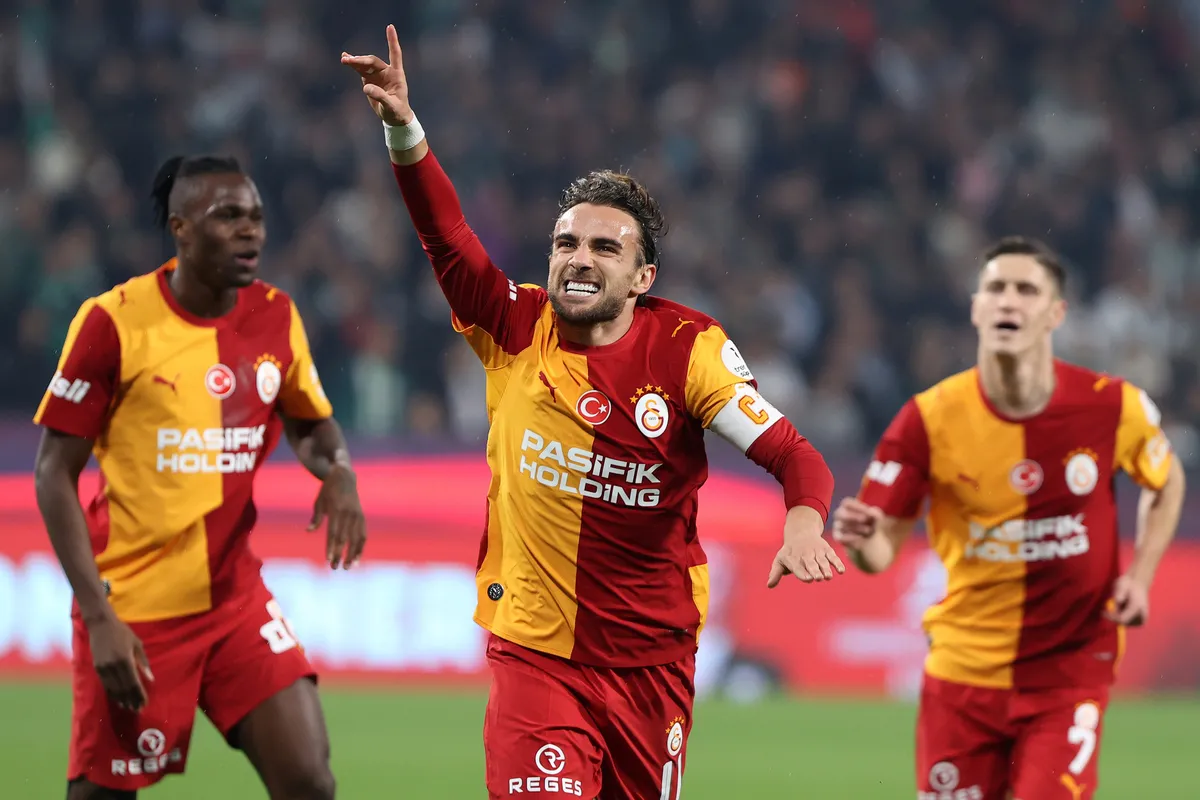 canli-galatasaray-konyaspor-karsisinda-4te-4-pesinde-1793383827138.jpg Galatasaray, Konyaspor'u 4-0 mağlup etti! Liderden farklı galibiyet - 7