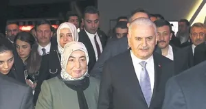 Başbakan Yıldırım ve eşi ’Ayla’yı izledi