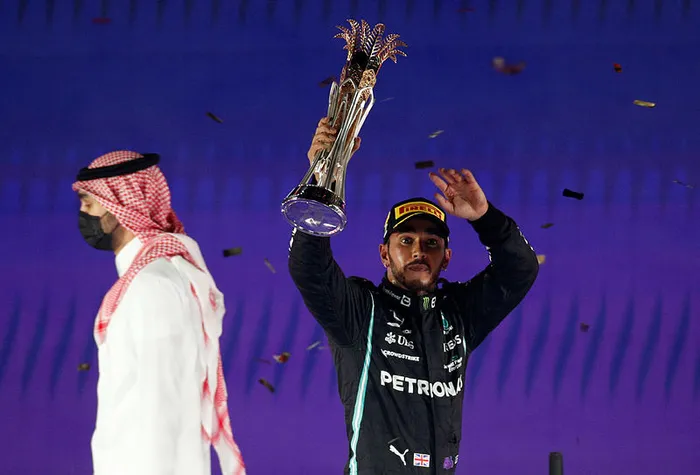 F1 Suudi Arabistan Grand Prix'sini Hamilton kazandı! Sezonun bitimine bir yarış kala... - 1