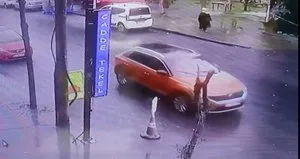 İstanbul’da milyonluk gasp! Çalıntı araçla gelip...